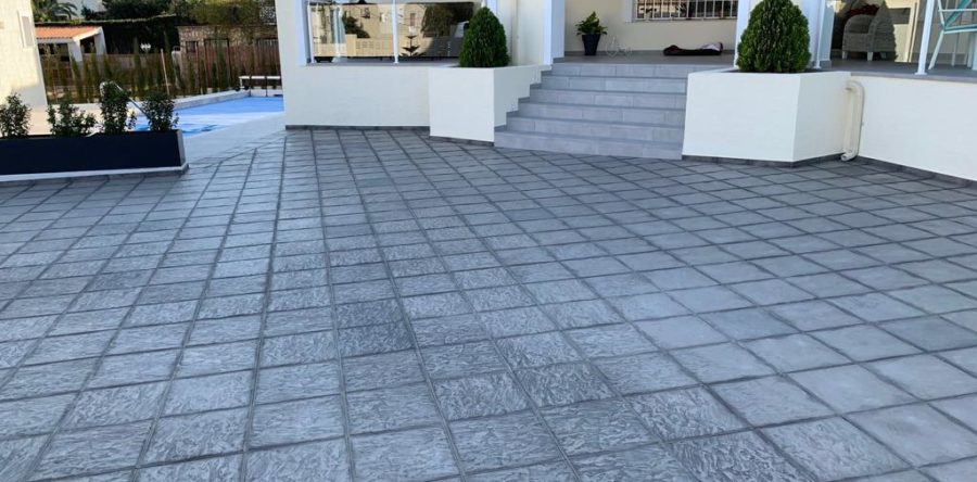 Chalet de terrazo negro